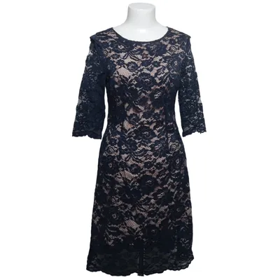 Robe (Bleu, Beige) de Holly Bracken