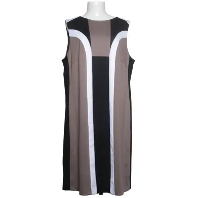 Kleid (Schwarz, Beige, Weiß) von Amy Vermont Elasthan, Polyester, Viskose