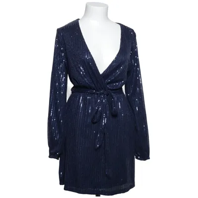 Cocktailklänning (Sparkle Wrap Dress) från NLY Trend Polyester