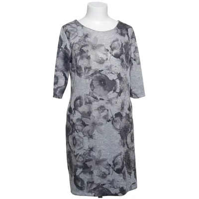 Jurk (Grijs, Zwart, Wit) van Adika Elastaan, Nylon, Polyester
