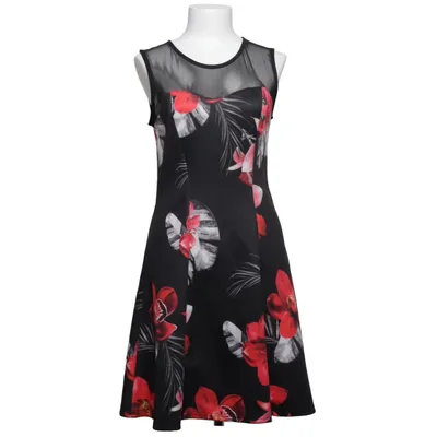 Robe (Noir, Rouge, Blanc) de Bodyflirt Boutique