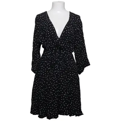 Wrap dress (Black, White) from Glamorous Curve Polyester