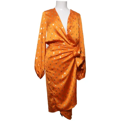 Robe portefeuille (Orange, Or) de Never Fully Dressed Polyester