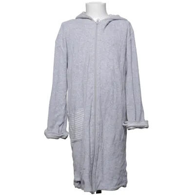 Bathrobe (Gray, White)