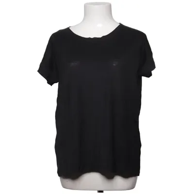 T-shirt (Black) from Dagmar Lyocell