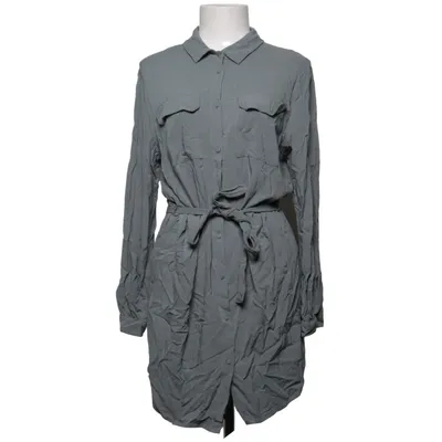 Robe chemise (Gris) de Pure Instinct