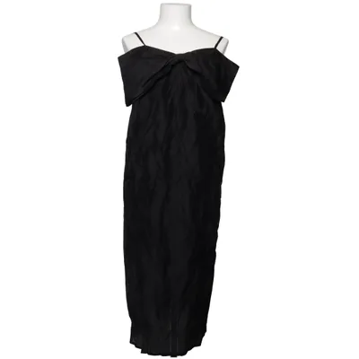 Robe (Noir) de Sisters Point Lyocell, Polyester