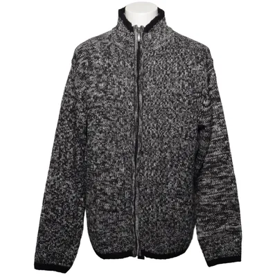Cardigan (Black, White) from Pre End Acrylic