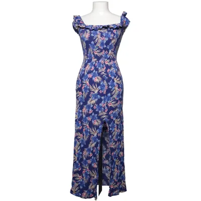 Maxi dress (Blue, Pink, Beige) from New Look Viscose