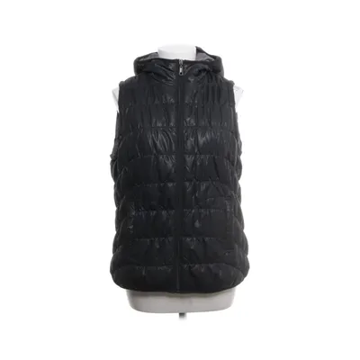 Outer vest (Black) from Okay
