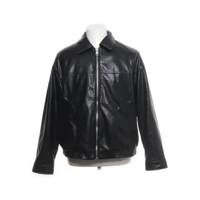 Jacke (Schwarz) von Stradivarius Polyester