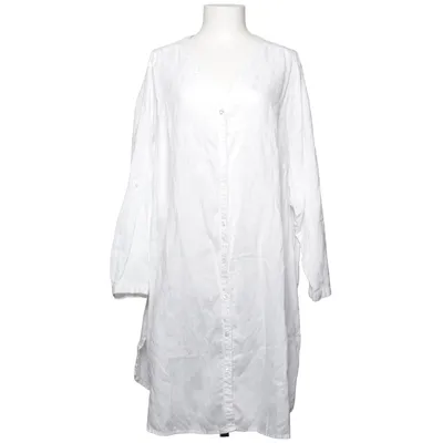 Robe chemise (Blanc) de XLNT by KappAhl Lin