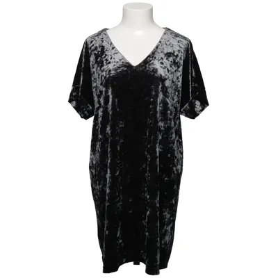 Klänning (Grå, Svart) från MyWear Woman Elastan, Polyester