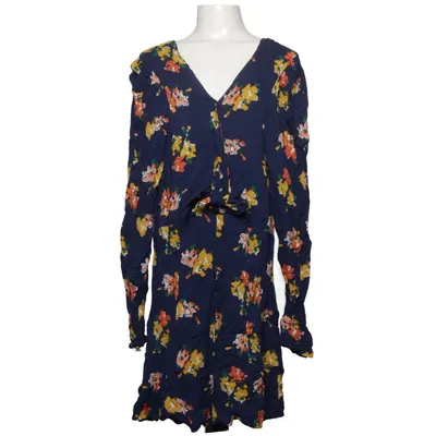 Byxdress (Blå, Flerfärgad) från Kimchi Blue Viskos