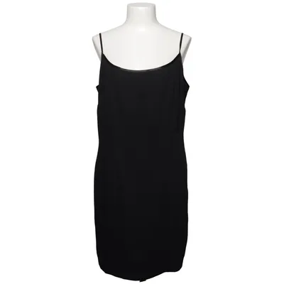 Robe (Noir) de Wallis Acétate, Polyester