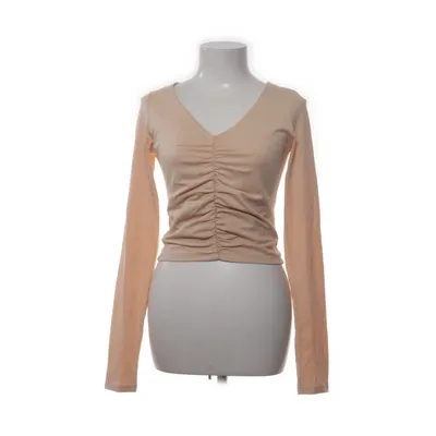 Top (V-neck Gathered Detail Top) van Iva Nikolina x NA-KD Katoen