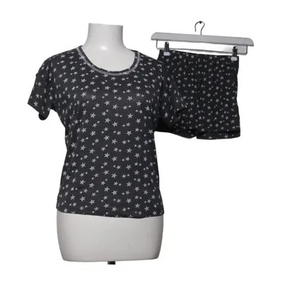 Pajamas (Gray, White) from Dove Cotton
