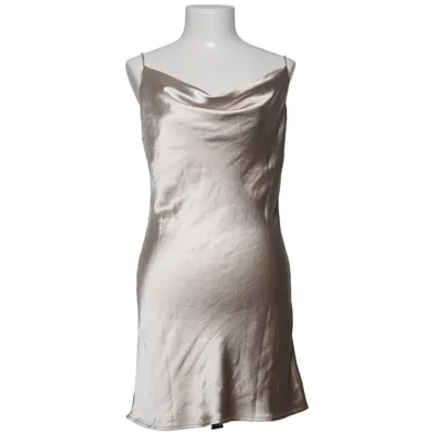 Klänning (Beige) från Gina Tricot Polyester