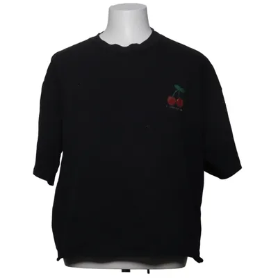 T-shirt (Black) from District Fortysix Cotton