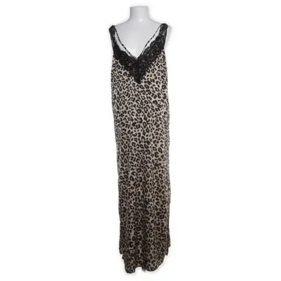 Nightgown (Beige, Black) from Valentin Studio