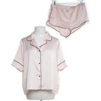 Pyjamas (80175) från Gina Tricot Polyester