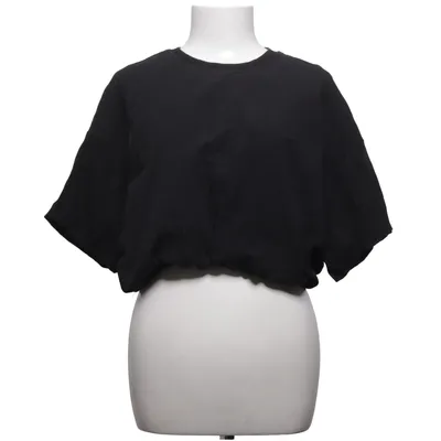 Crop top (Svart) från Stradivarius