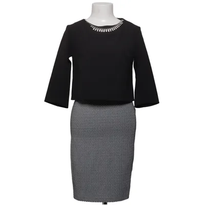 Robe (Noir, Blanc) de Reko Élasthane, Polyester, Viscose