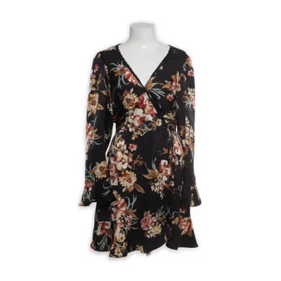 Klänning (Svart, Flerfärgad) från Xhilaration Polyester