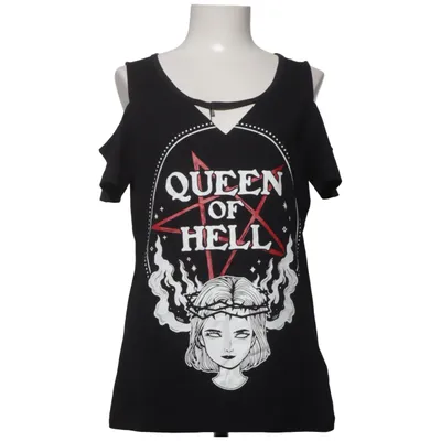 T-shirt (Queen Of Hell) de Sabrina Coton