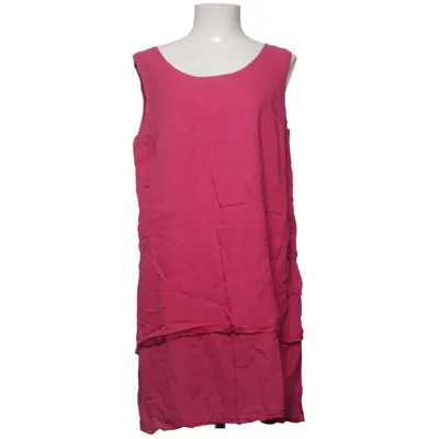 Dress (Pink) from Olars Ulla Klädd i Konst