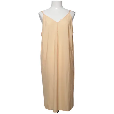 Slip (Beige) from Essentiel Antwerp