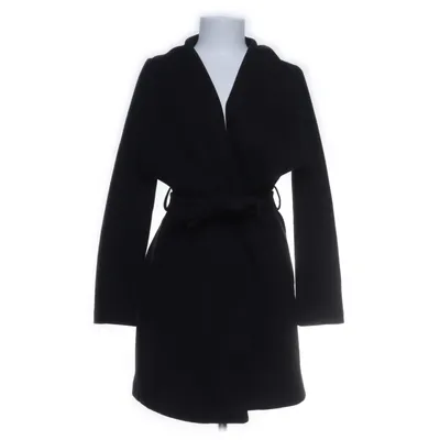 Kappa (Svart) från VILA Polyester