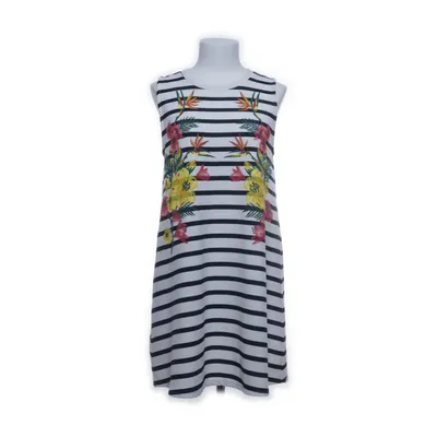 Klänning (Vit, Svart, Flerfärgad) från Sfera Casual Elastan, Polyester