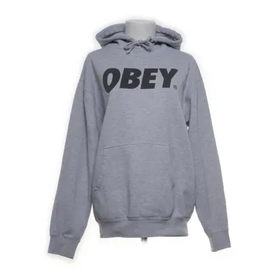 Huvtröja (Grå) från Obey