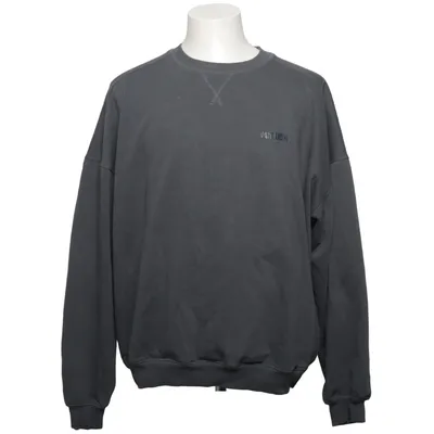 Sweatshirt (Gray) from Vanquish Cotton, Polyester