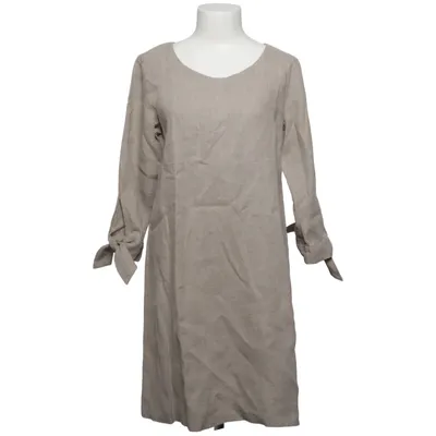 Robe (Beige) de Bypias Lin