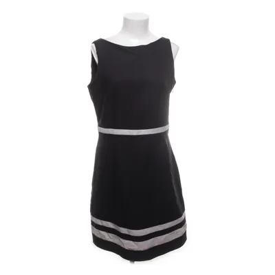 Klänning (Svart) från Laura Clement