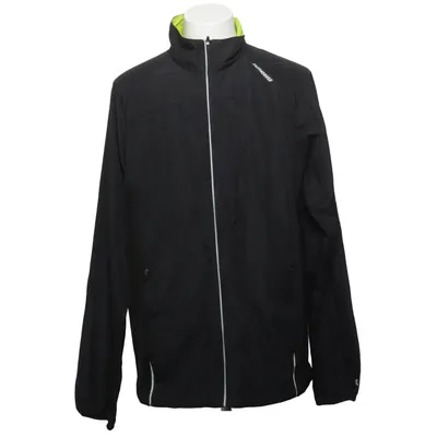 Sports jacket (Product Information Extraction v1.0) from Karhu Polyester