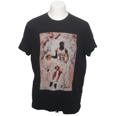T-shirt (Svart) från Celebrity Icons