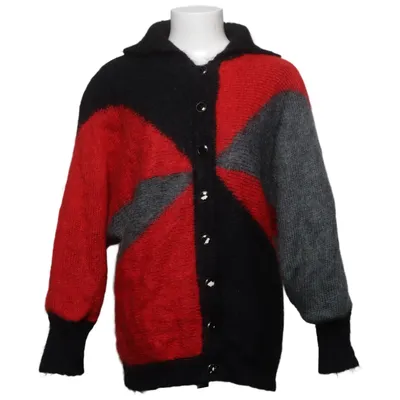 Cardigan (Rouge, Noir, Gris) de Mamut Acrylique, Mohair