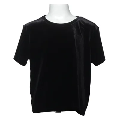Top (Schwarz) von Uniq Young Elasthan, Polyester