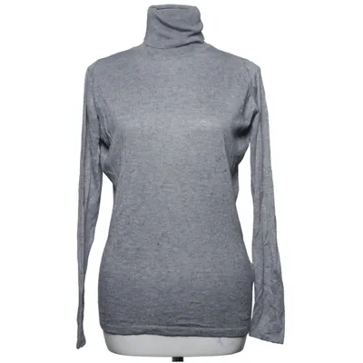 Turtleneck (Gray) from Arnie Says