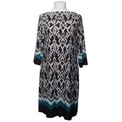Jurk (Zwart, Wit, Turquoise) van Enfocus Studio
