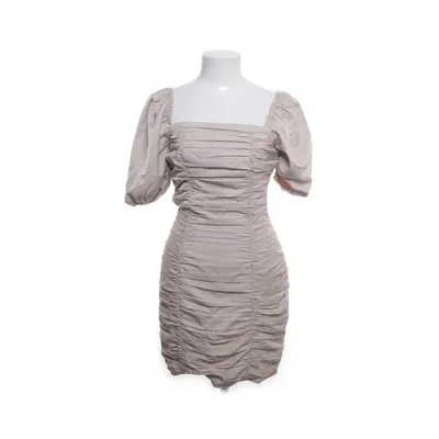 Robe (Beige) de Chloé B x NA-KD