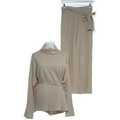 Set (Beige) from Baserange