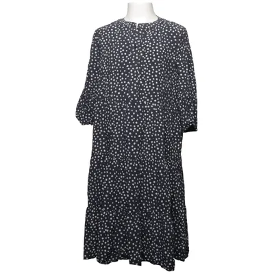 Dress (Black, White) from Yigga Viscose