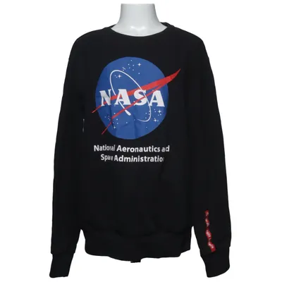 Sweatshirt (Black) from Nasa
