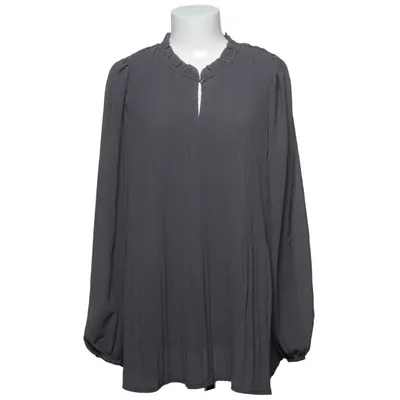 Blouse (CARPIONA L/S PLISSE BLOUSE WVN) from ONLY Carmakoma Polyester