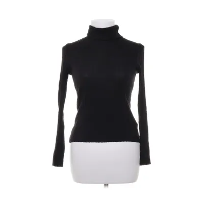 Turtleneck (Black) from KOTN