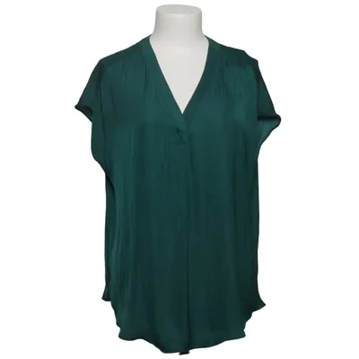 Top (Green) from Maison d'Amelie Polyester
